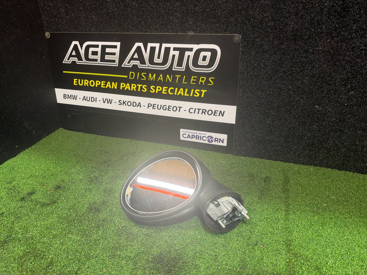 2008 Mini Cooper R56 WMWMF32050TT27374 - Left Door Mirror