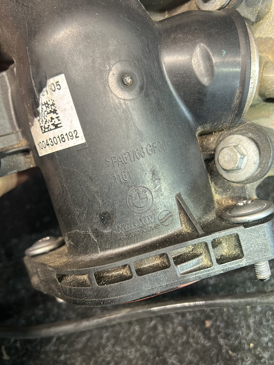 2010 BMW 320d 320 E90 - Throttle Body PN: 11 61 7 810 765 - 13 54 7 810 752