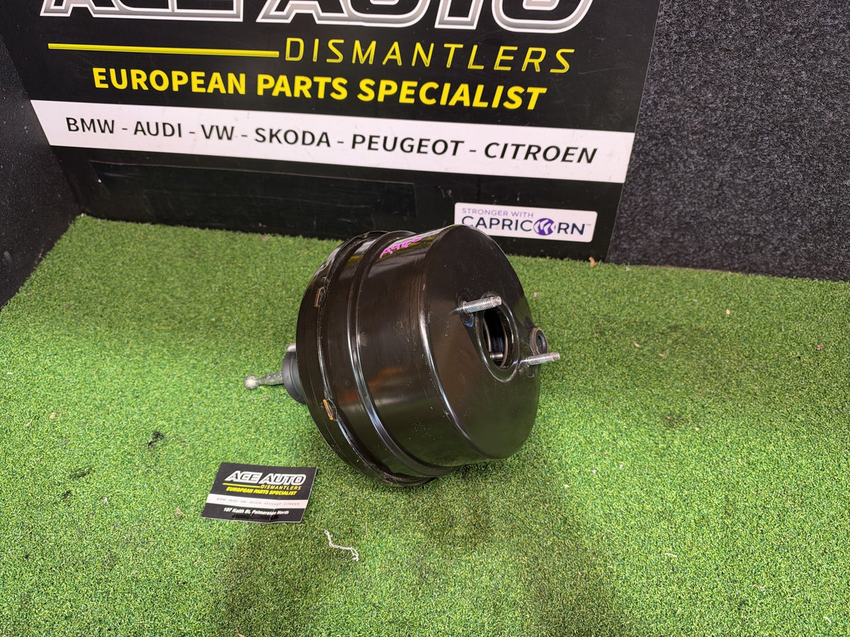 2017 Volkswagen Golf MK7 - Brake Booster