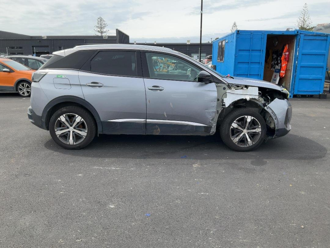 2022 Peugeot 3008 Allure 5GY