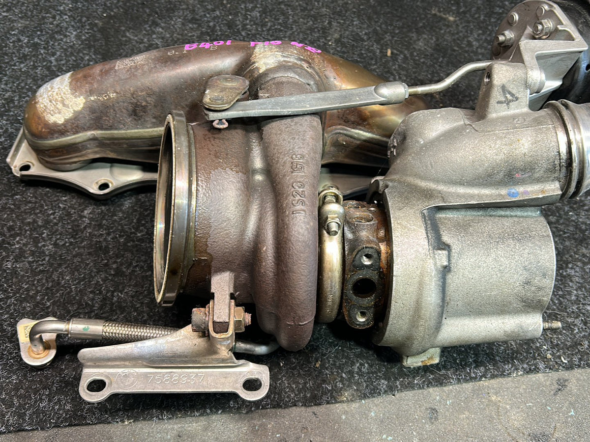 2012 BMW 520i Other - Turbo Exhaust Manifold PN: 11 65 7 635 803 RP Exhaust turbocharger w/exh.manifold
