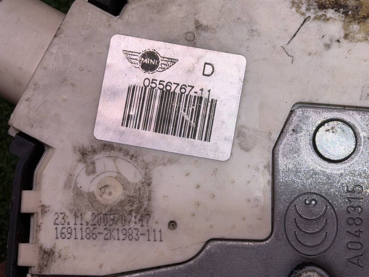 2010 Mini Cooper R56 - Right Front Door Catch