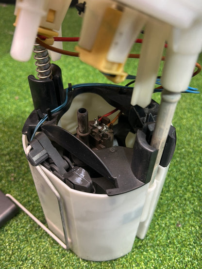 2008 BMW 320 E92 - Fuel Tank Pump