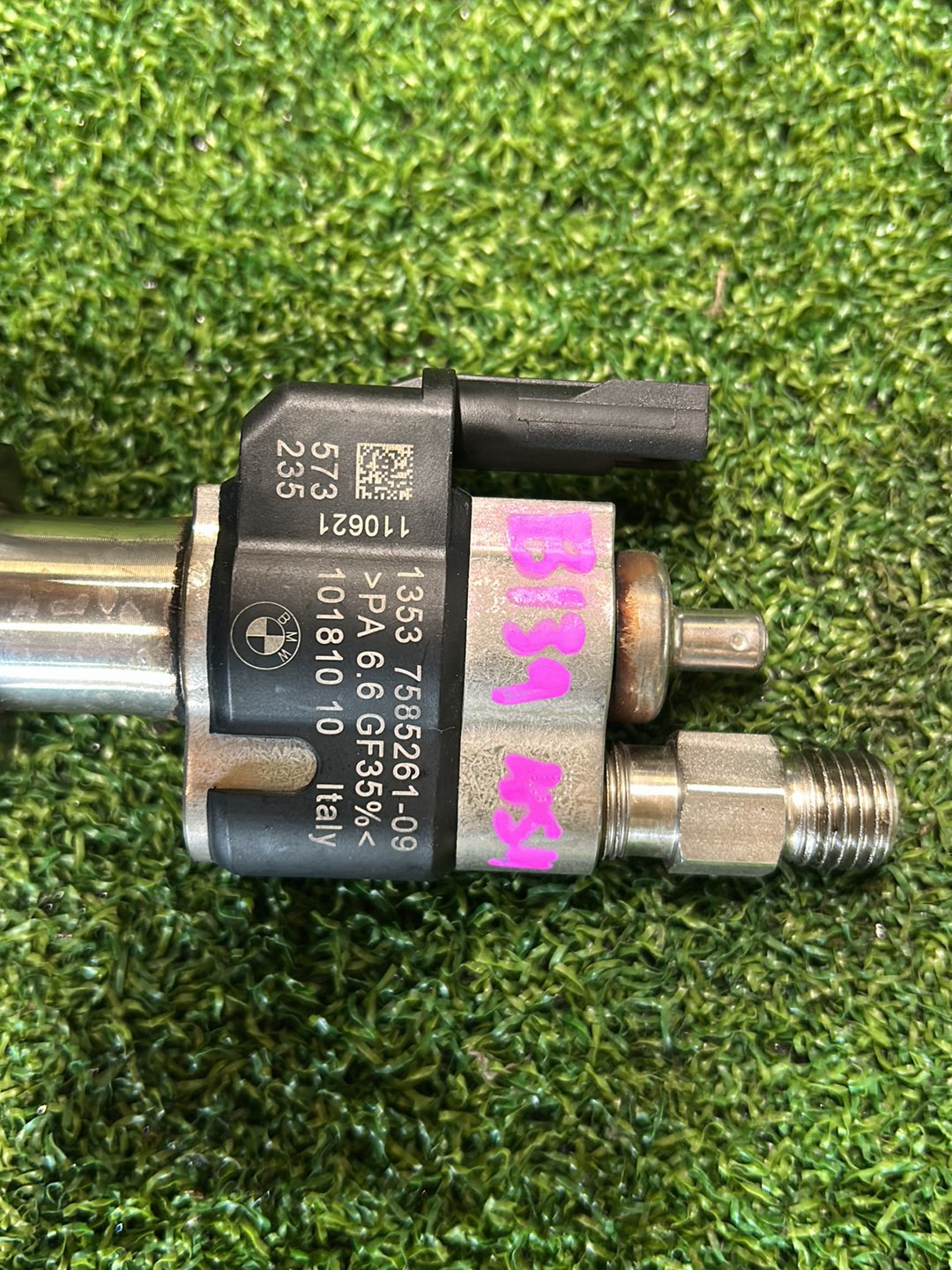2008 BMW 135i 120i WBAUC72020VF20458 - Fuel Injector