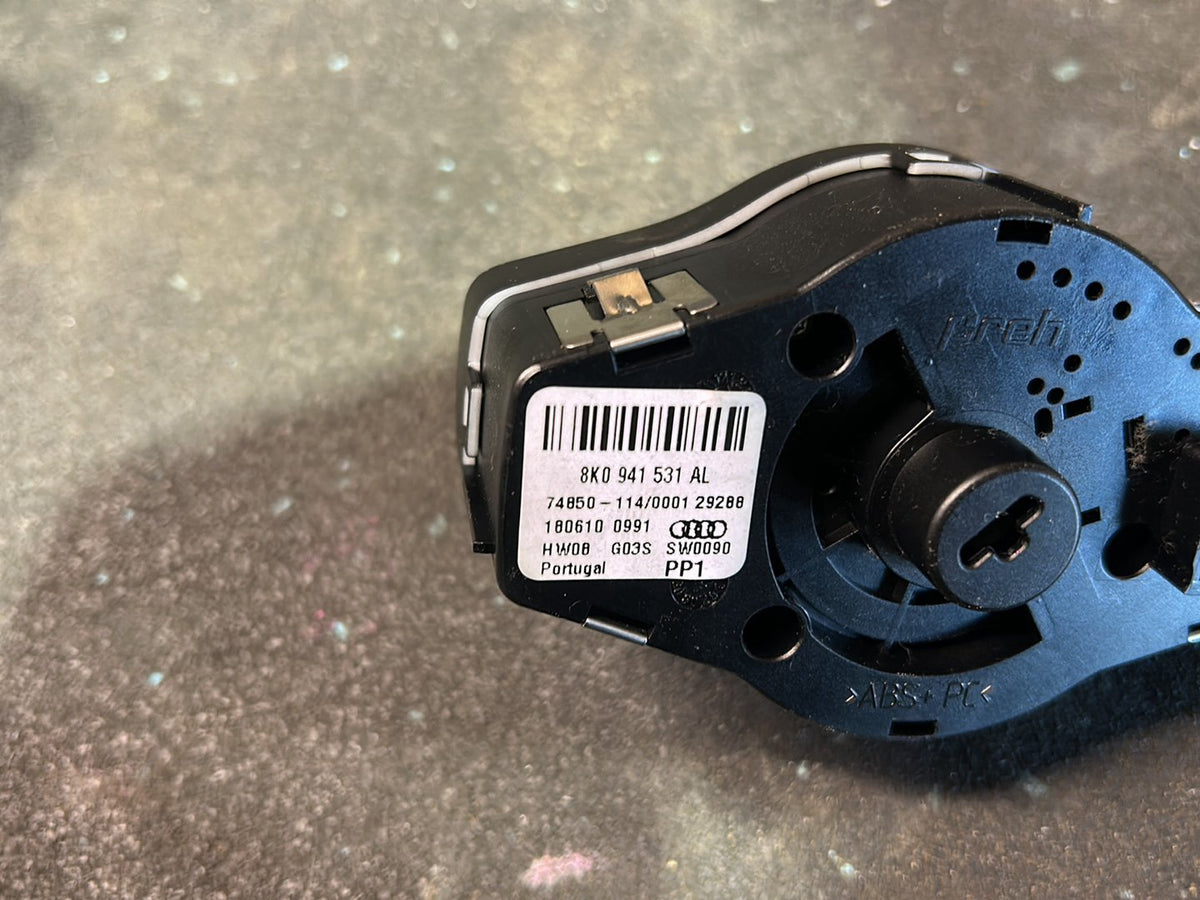 2010 Audi Q5- Light Control Unit