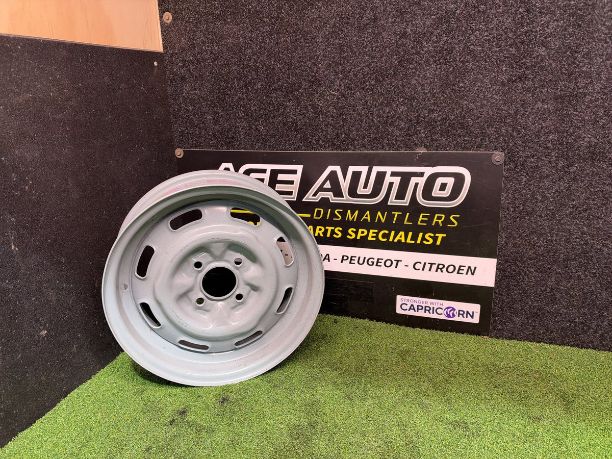 Triumph Herald - 13" Steel Rim