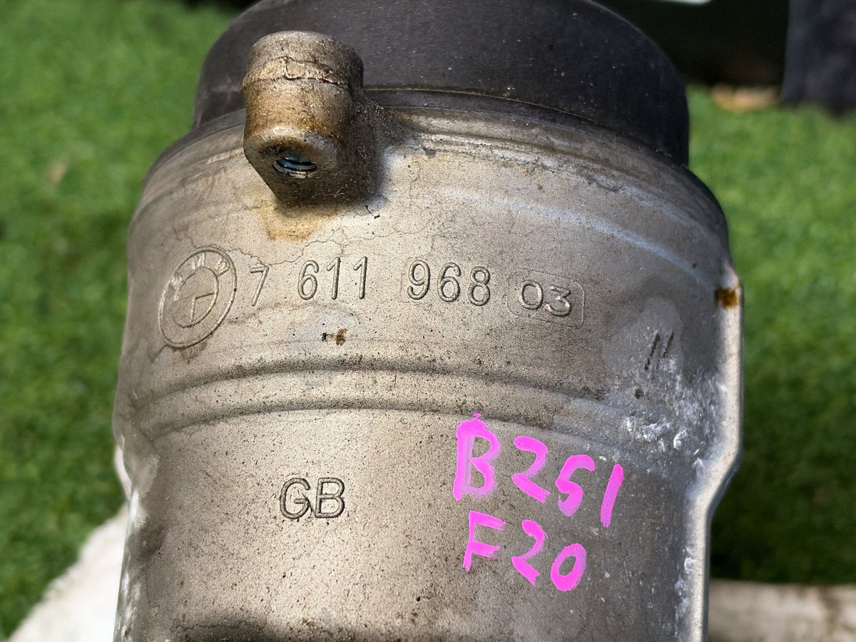 2012 BMW 116i WBA1A12020J205329 - Oil Filter Housing