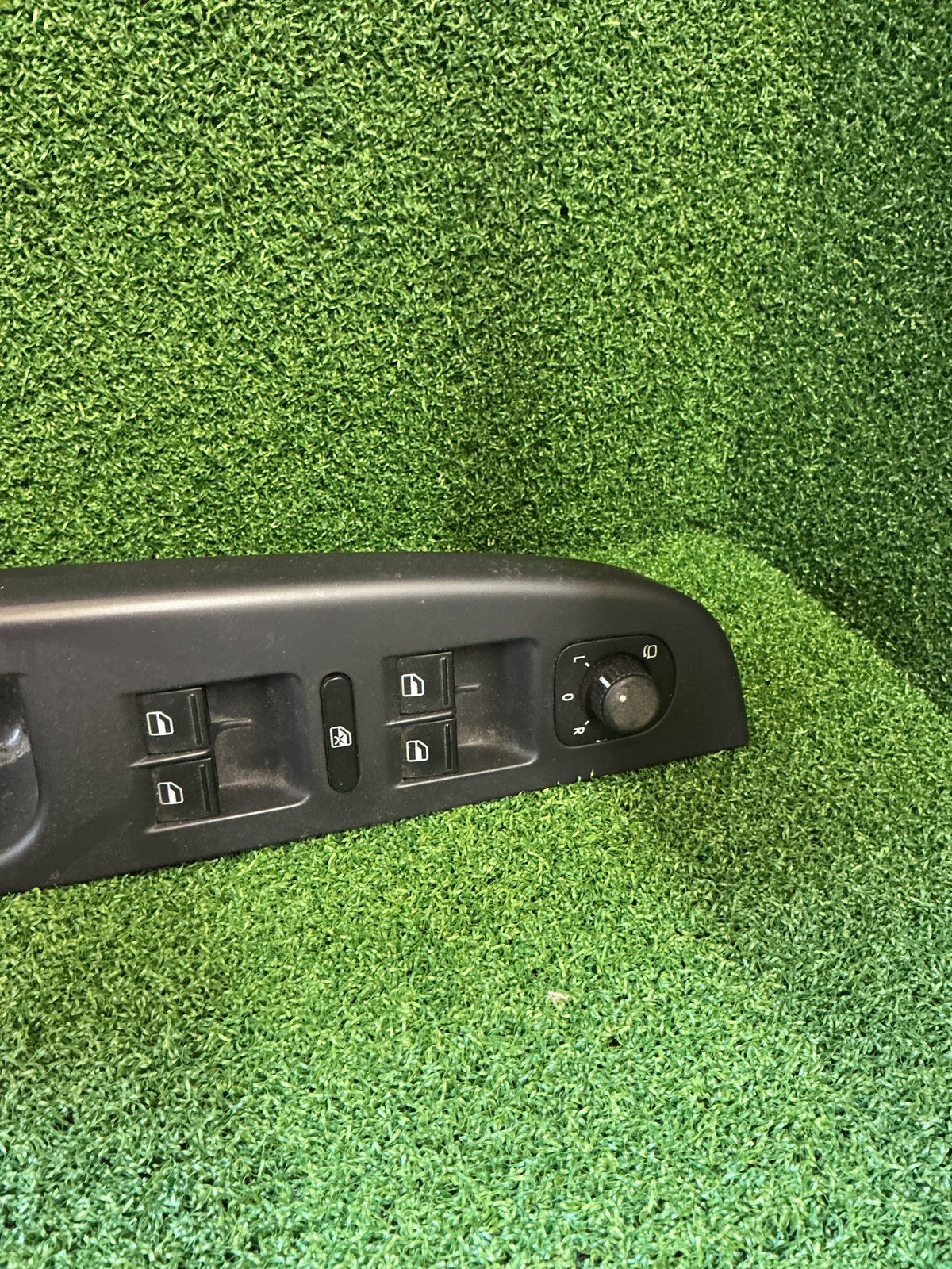 2008 Volkswagen Golf - Master Power Window Switch