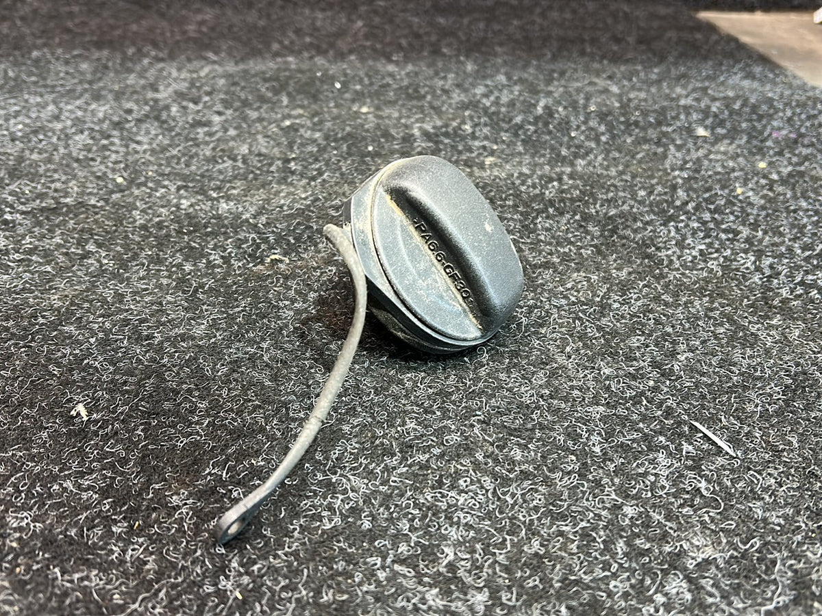 2013 Audi A4 8K - Fuel Cap PN: 8K0 201 550 A cap with retaining strap for fuel tank