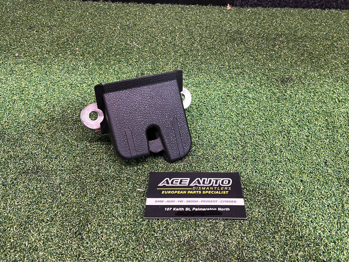 2009 Volkswagen Golf MK5 - Tailgate Lock Mechanism