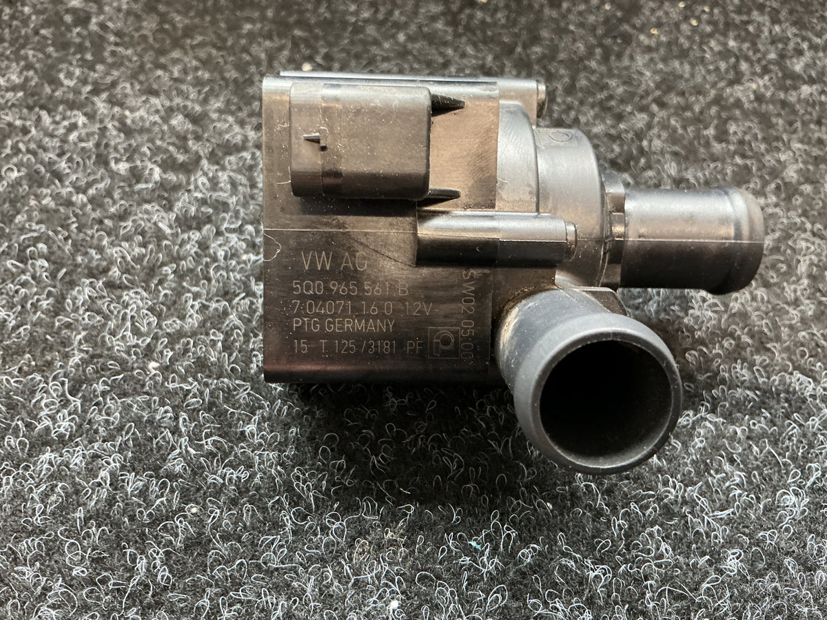 2015 Skoda Octavia - Auxilary Water Pump