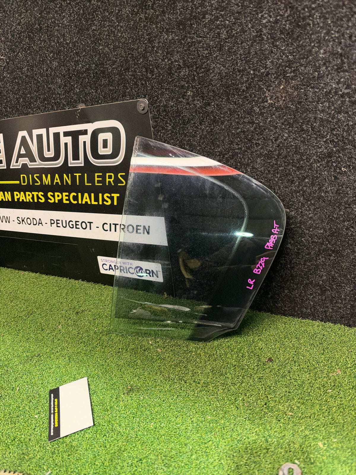 2006 Volkswagen Passat WVWZZZ3CZ6P218915 - Left Rear Quarter Glass