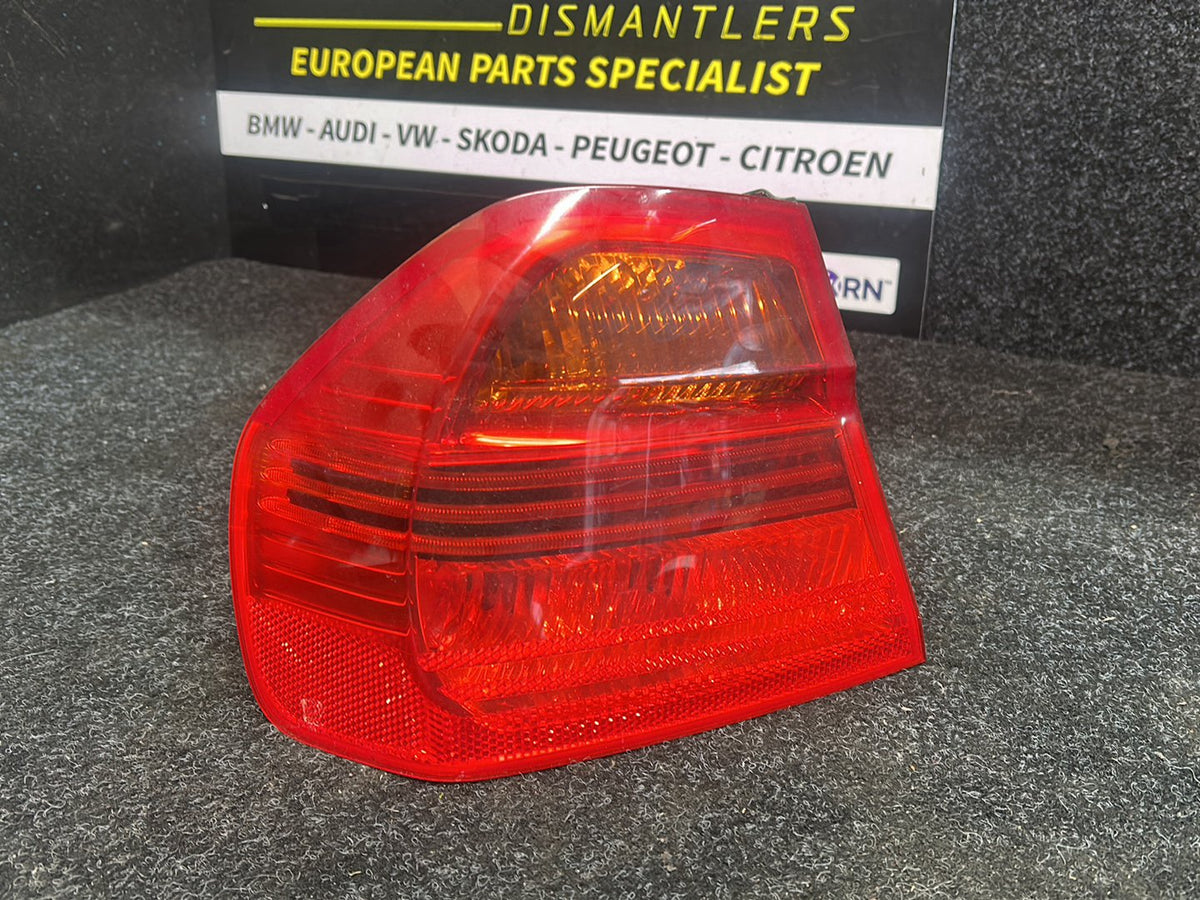 2005 BMW 320i E90 - Left Taillight PN: 63 21 6 937 457 Rear light in the side panel, left