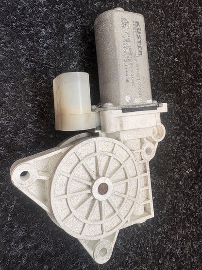 2008 BMW 135i  - Left Front Door Regulator Motor