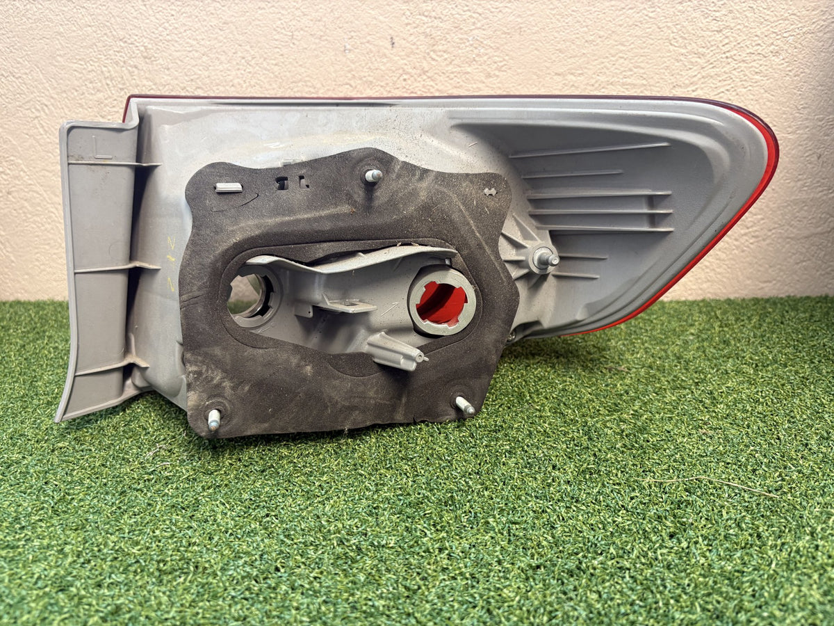 2008 Toyota Corolla - Left Taillight