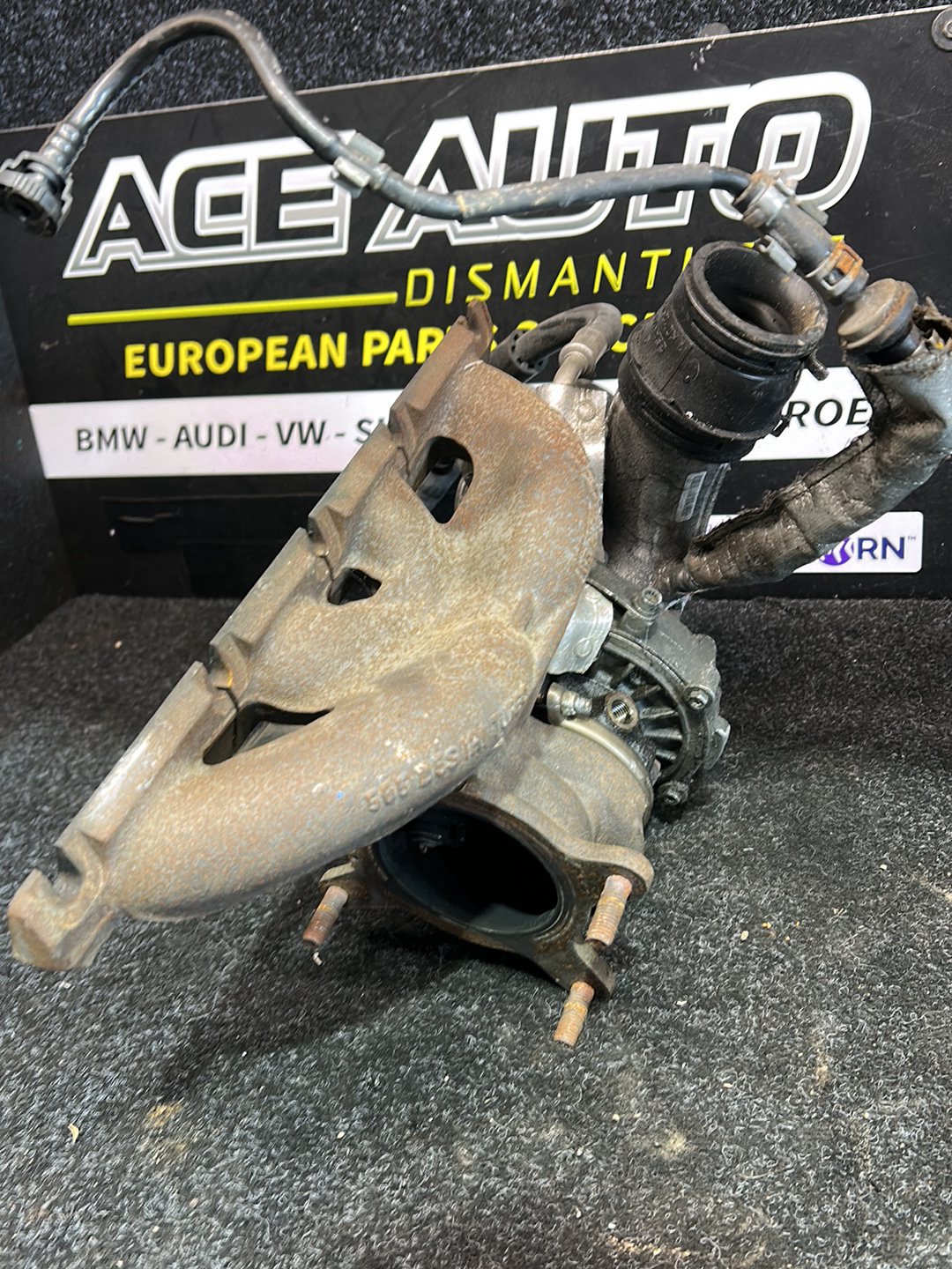 2009 Volkswagen Golf MK6 - Turbo Exhaust Manifold PN: 06J 145 713 T Exhaust manifold with turbo- charger