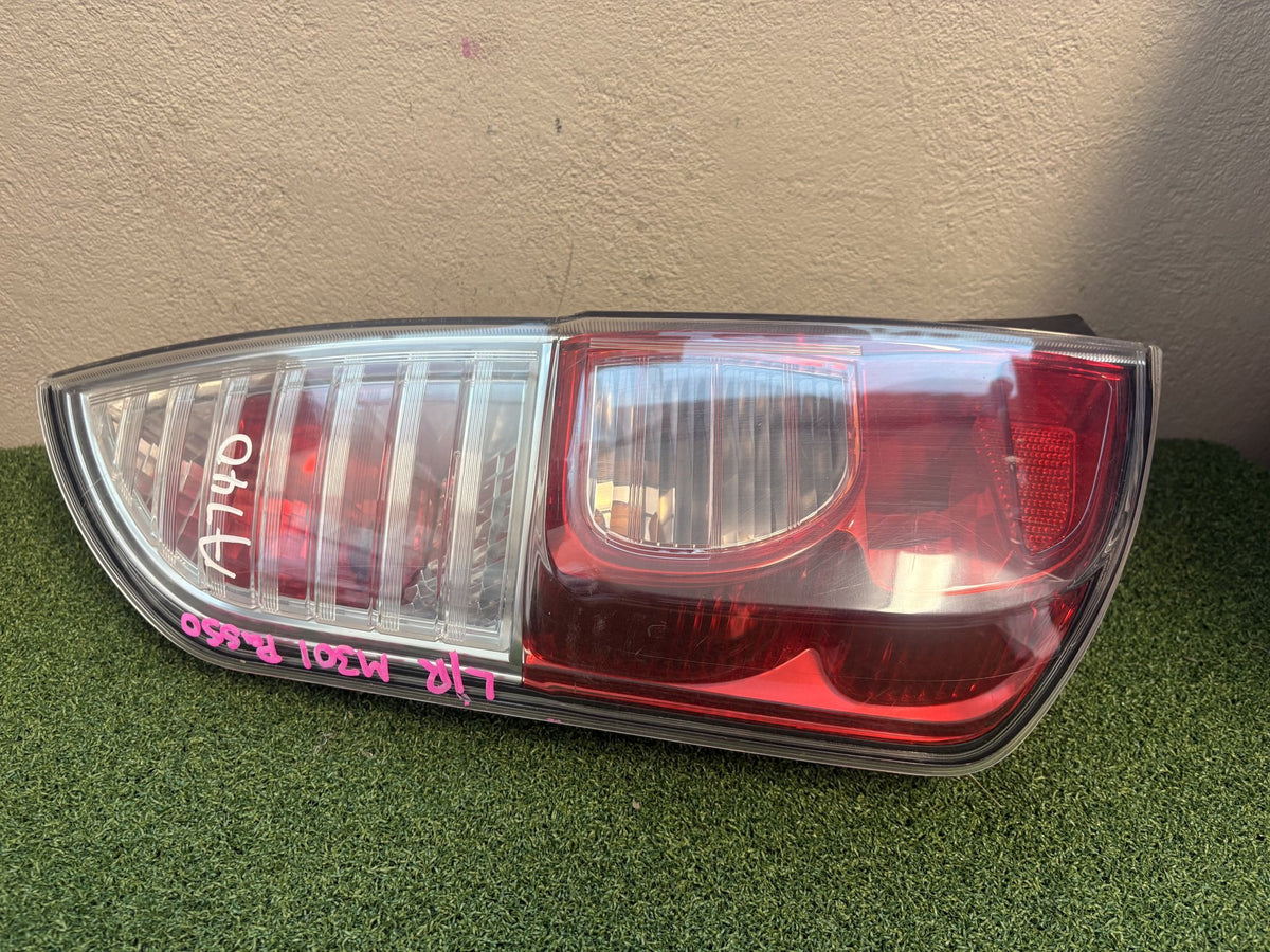 2009 Toyota Passo QNC10 04-11 QNC10 0108438 - Left Taillight