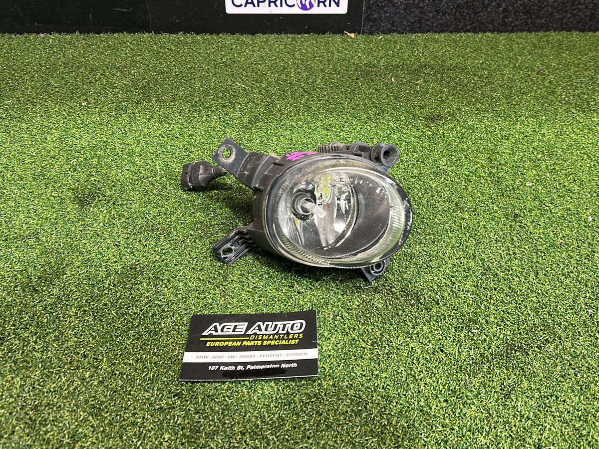 2006 Audi A4 8E WAUZZZ8E27A117758 - Left Fog Light