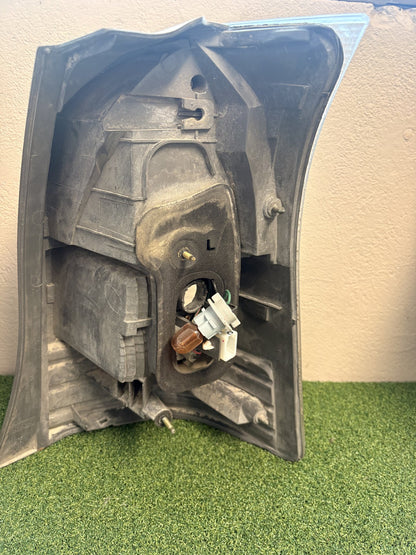 2005 Toyota Wish - Left Taillight
