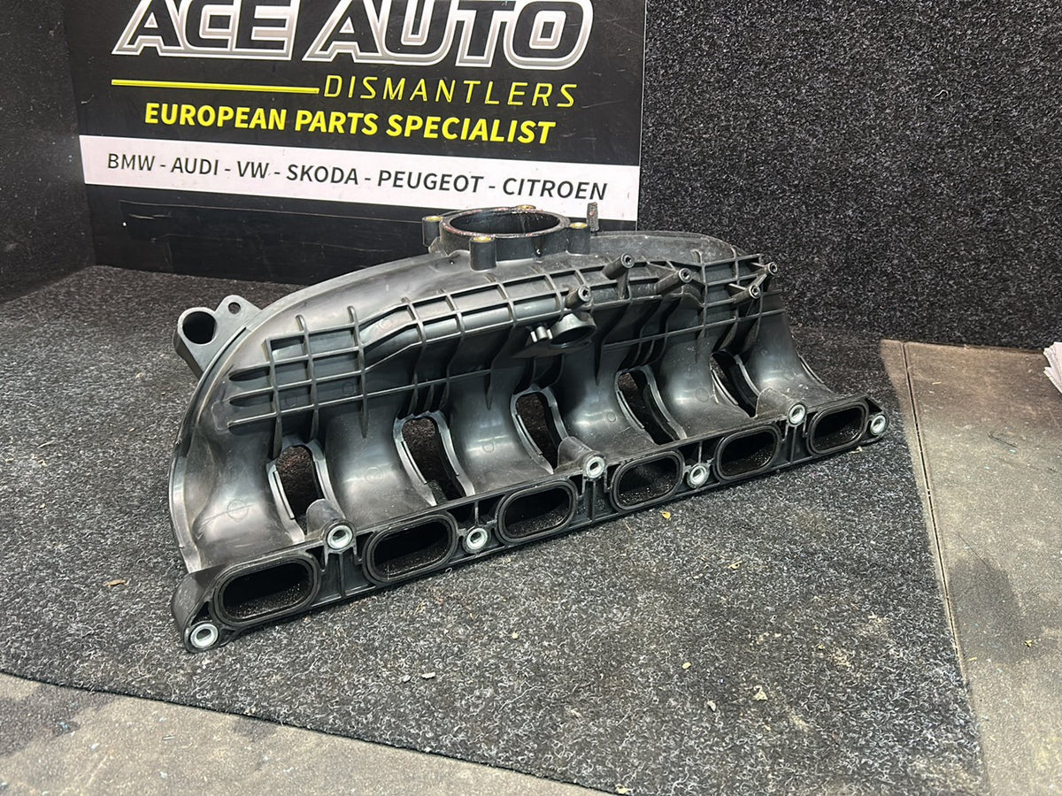 2009 BMW 135i E82 - Intake Manifold PN: 11 61 7 564 679 Intake manifold system