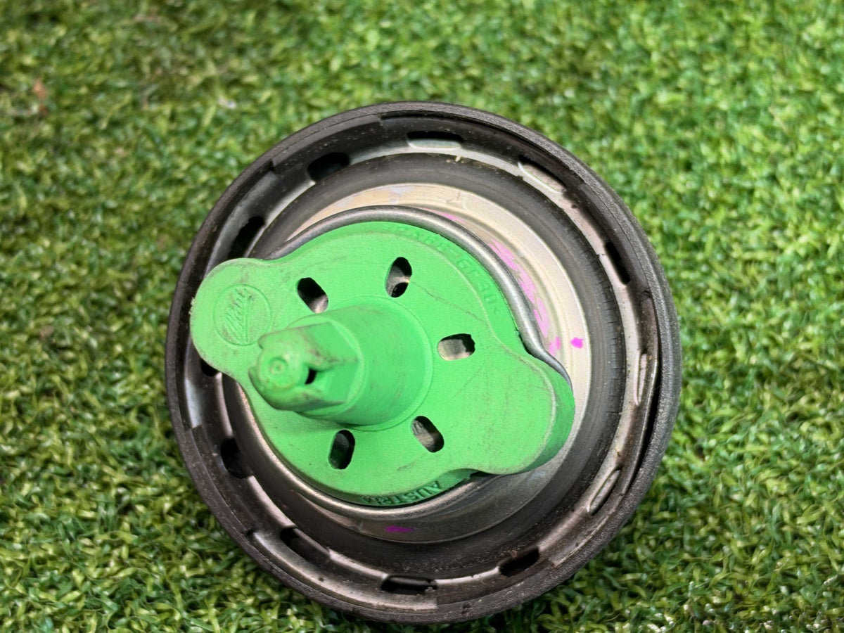 2009 BMW 335i 330i E90 - Fuel Cap