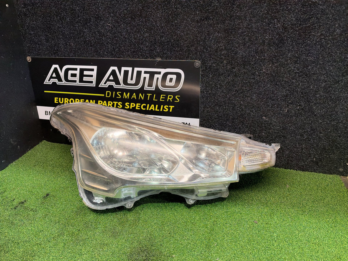 2016 Citroen C4 04-10 VF7BUAFZHGZ905248 - Right Headlight
