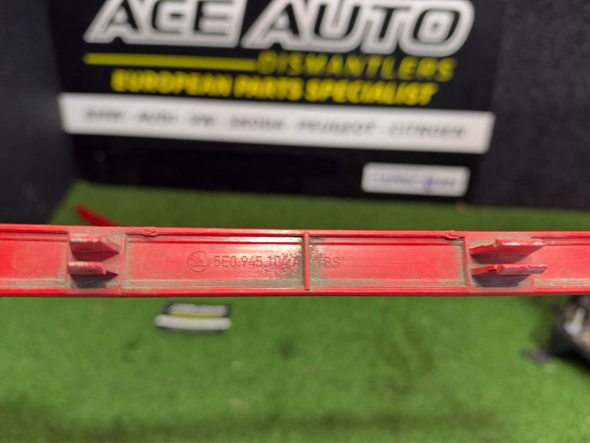 2015 Skoda Octavia - Rear Bumper Reflector