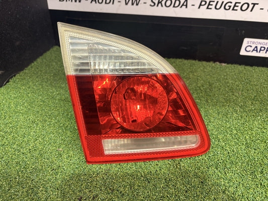 2006 BMW 530i E61 WBANL72050CF96630 - Left Bootlid Light