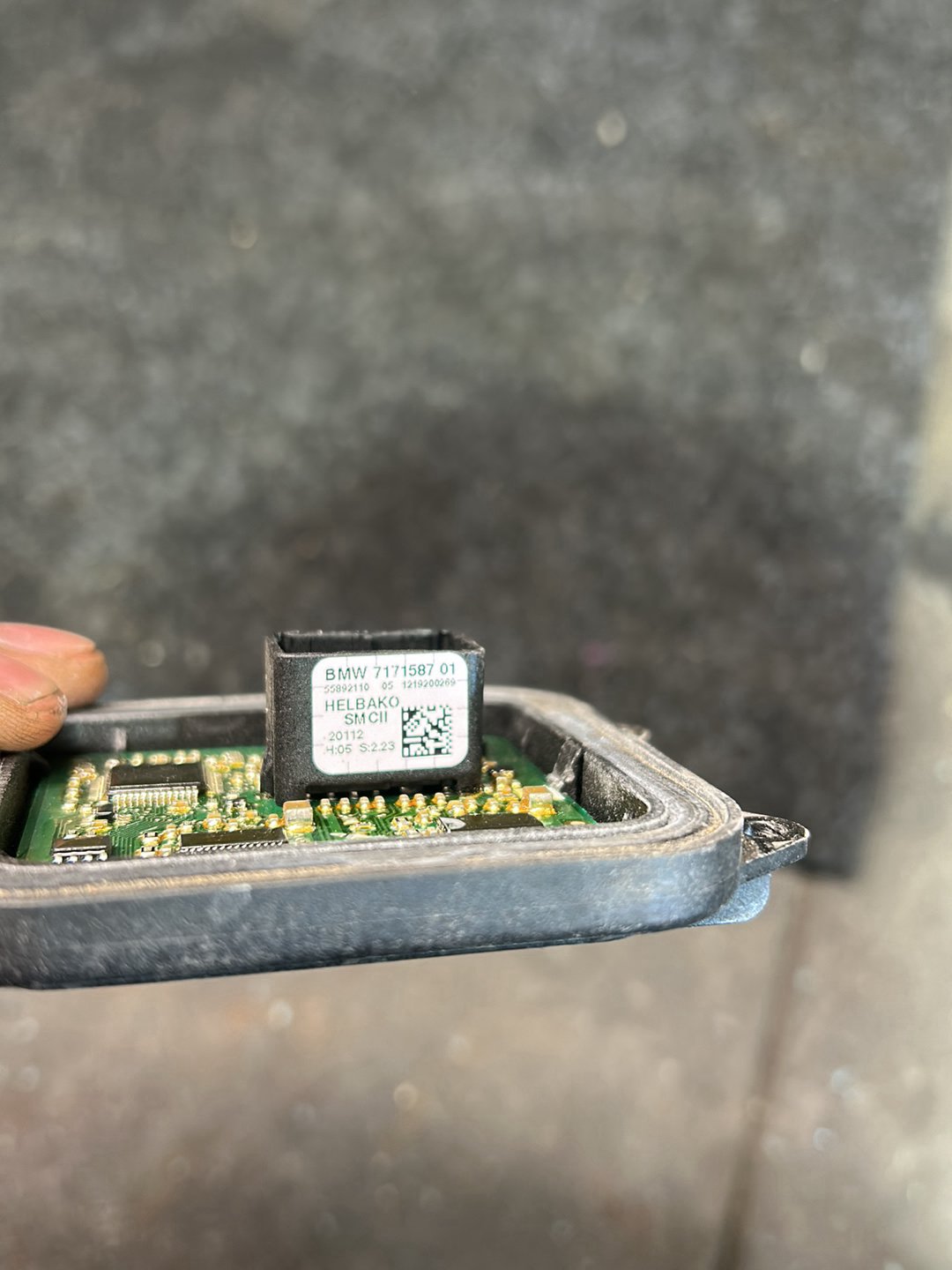 2010 BMW 325i 320i E90- Headlight Control Unit Adaptive
