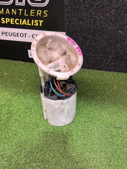 2008 BMW 320 E92 - Fuel Tank Pump