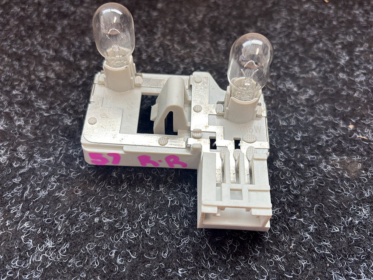 2006 BMW 530i E61 - Taillight Bulb Holder
