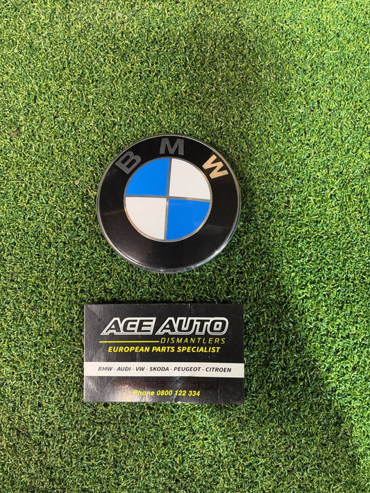 2008 BMW 135i 120i WBAUC72020VF20458 - Bonnet Logo Badge